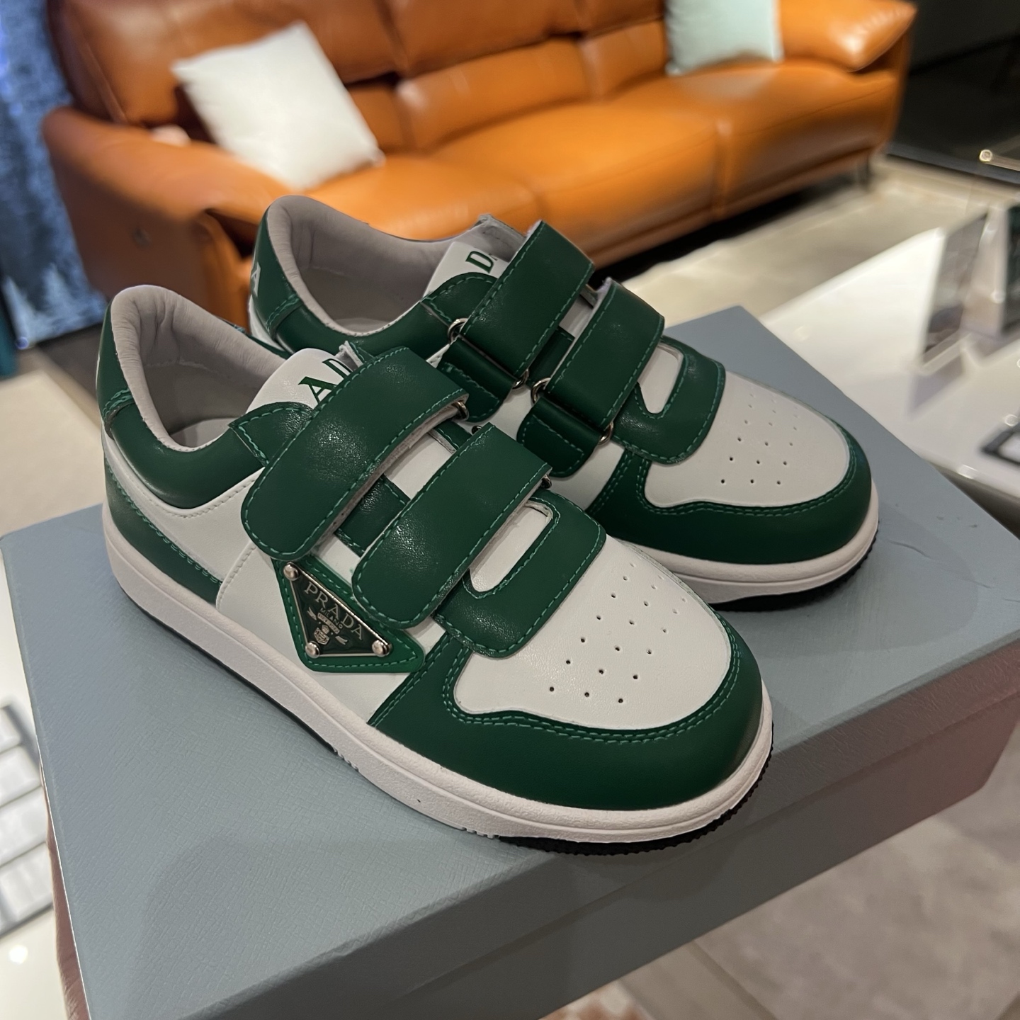 Children's shoes child